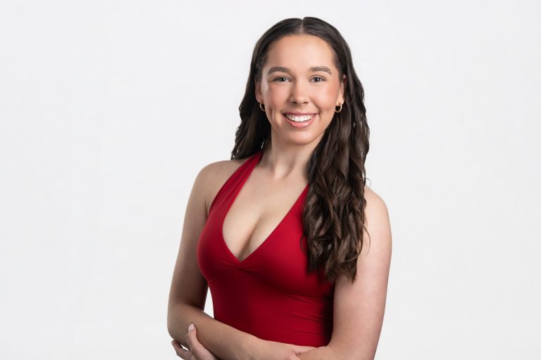 Alyssa - dancer headshot