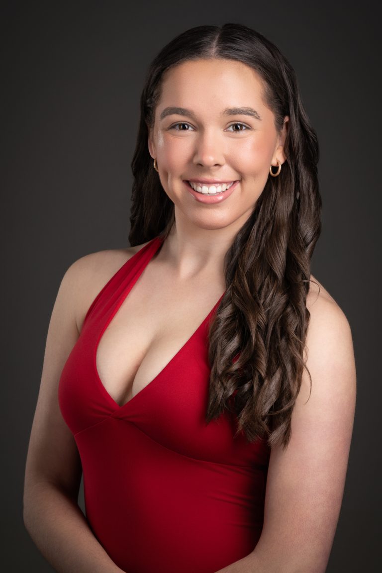 Alyssa - dancer headshot